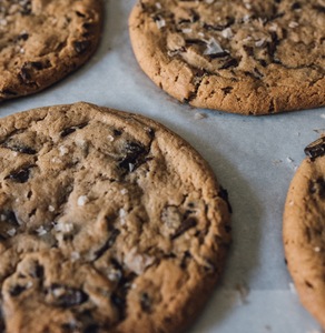 Giant Chocolate Chip Cookies